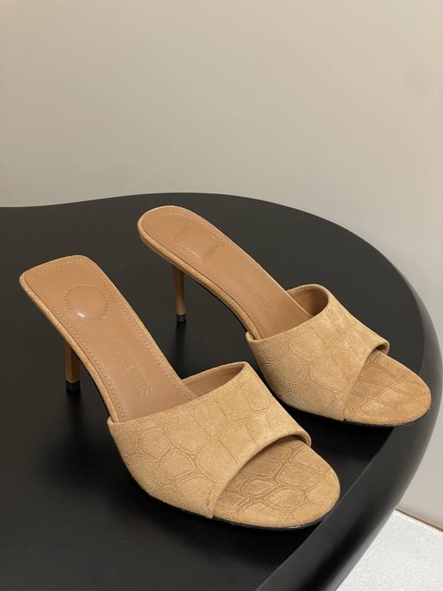 Niche Fashion Brand Jacquemus 25S New Spring And Summer Minimalist One-Strap Sti