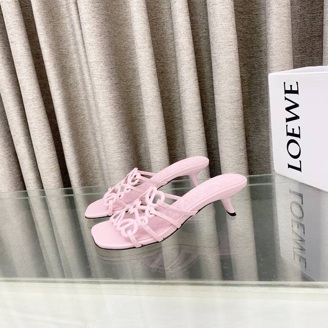 2025 The Latest Loewe Ss Summer Limited Hollow Slippers Are So Beautiful On T