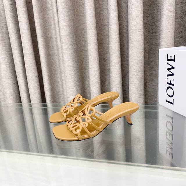 2025 The Latest Loewe Ss Summer Limited Hollow Slippers Are So Beautiful On T