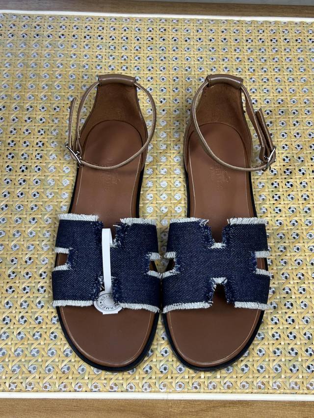 New Color Tassel Factory Price P Hermes Classic Santorini Sandals New Design Ins