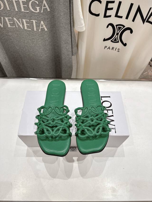 High Version Factory Loewe 2025 Ss New Retro Flat Beach Slippers Xiaohongshu And
