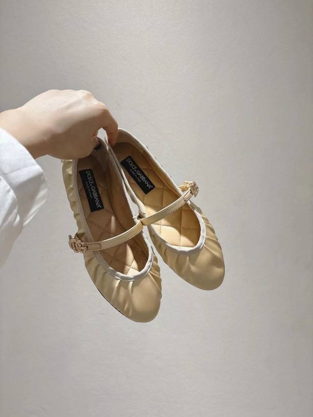 d&G New Style Dancing Shoes, Silk Fabric Lining, Sheepskin Leather Lining, Si