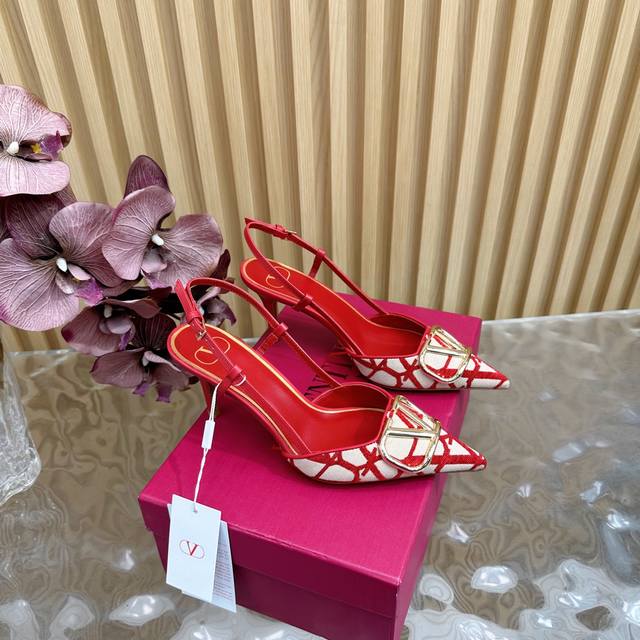 2025 Catwalk Style High Version Valentino High Heel Embroidered Fabric Sandal