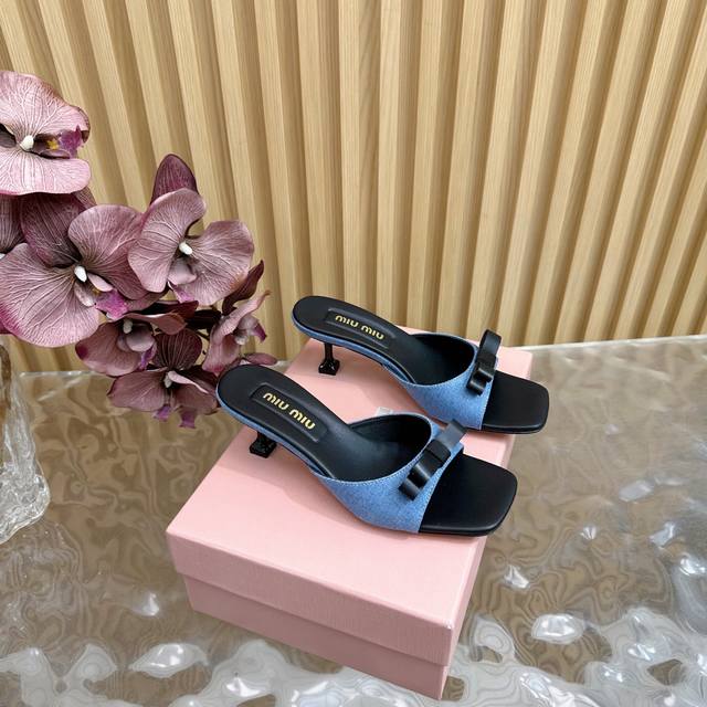 miu Miu New Bow-Knot Girl Slippers Series Is Newly Launchedmiumiu The Latest