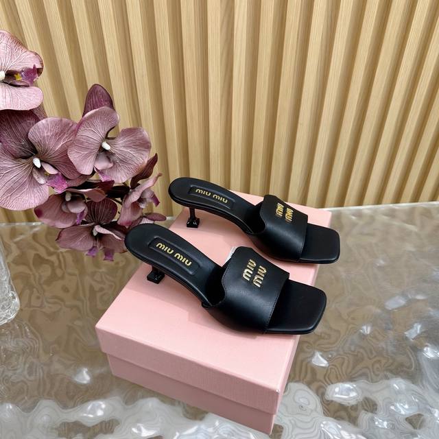 miu Miu New Bow Girl Slippers Series Is Newly Launchedmiumiu The Latest Model