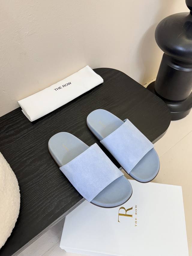 the Row 25Ss Spring And Summer New Simple Wrinkled Flat Flip Flops Therow's C