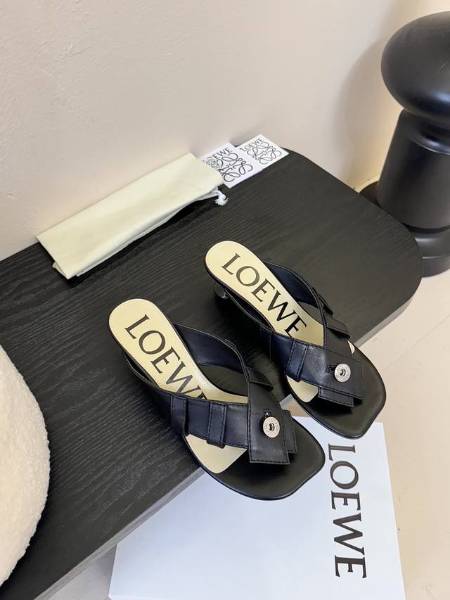Flat Bottom Mid Heel Loew* 25Ss Thong Leather Slippers Effortlessly Stylish Slip