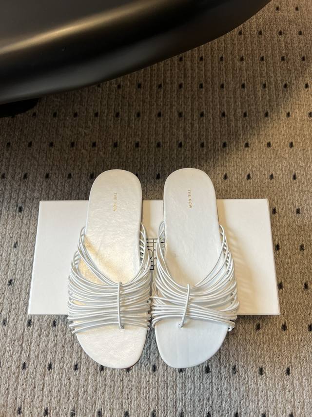 the Row 25Ss Woven Flat Slippers The Flexible Thin Ropes Are Interwoven Like