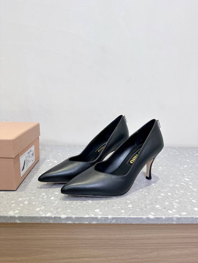 miumiu Miu Miu 25Ss New Spring And Summer Retro Pointed High-Heeled Shoes Fre