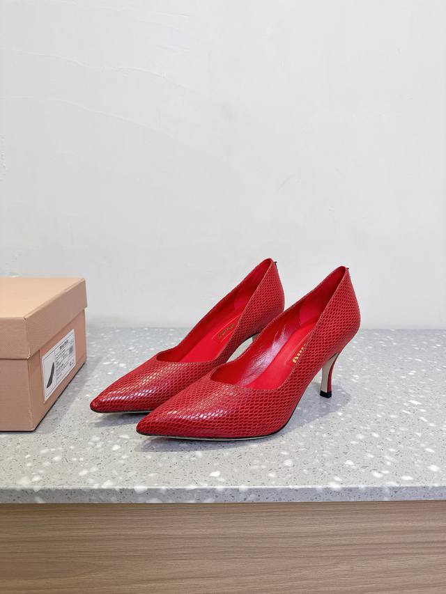 miumiu Miu Miu 25Ss New Spring And Summer Retro Pointed High-Heeled Shoes Fre