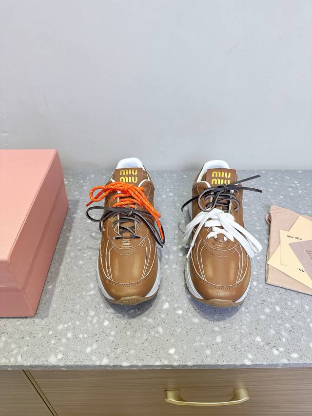 miu Miu 25Ss Spring And Summer New Retro Color-Brushed Dad Shoes . Popular Sp