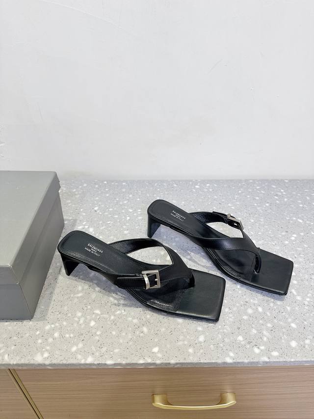 balenciaga Balenciaga 25Ss New Spring And Summer Square-Toed Buckled Flip-Flo