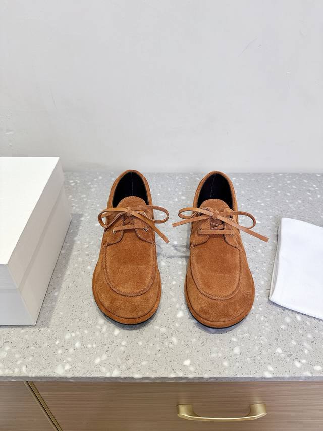 the Row, A Niche Fashion Brand, 25Ss, New Spring And Summer Round-Toed Lace-U