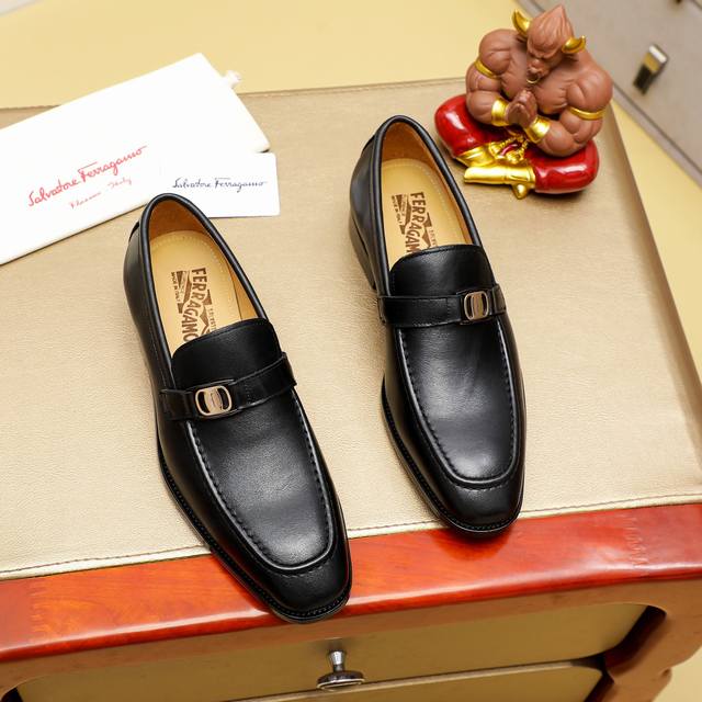New company-level Dg shoes Dolce & Gabbana D&G sneakers 2025 new style, the foll