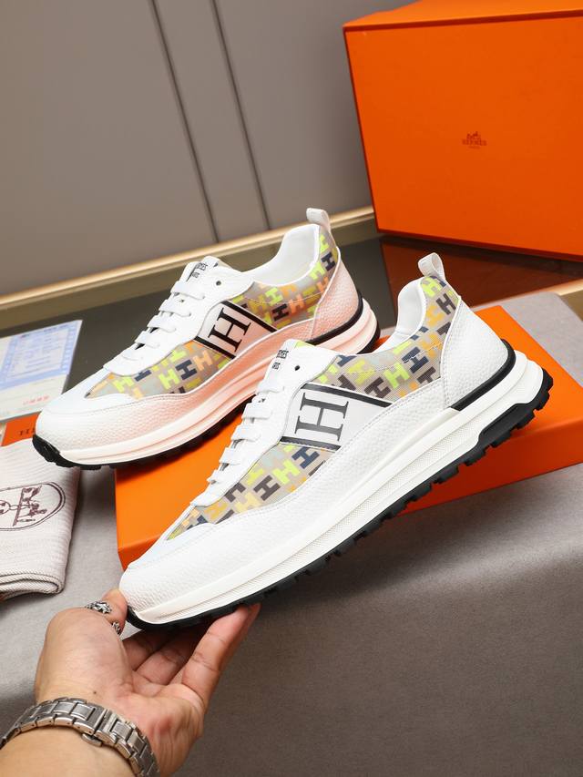 Brand: Prada 8090-3 New model available Color: Black Available now 23-27-5 Size