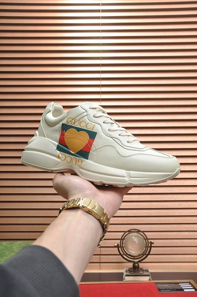 Gucci exclusive custom model is trendy and high-end, meeting your needs for vari