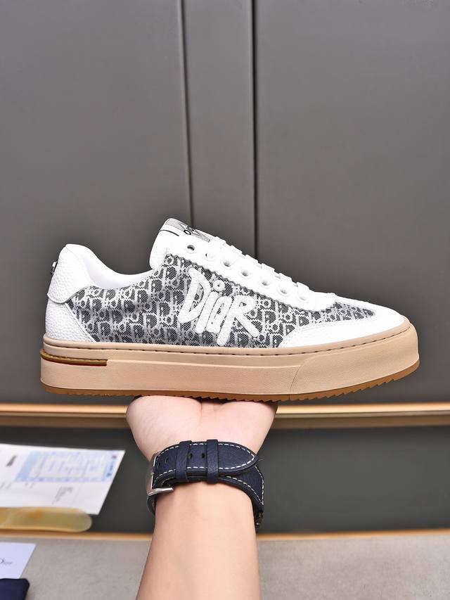 Original quality perforated Brand: Babao B men's Color: black Buckle: gold and s