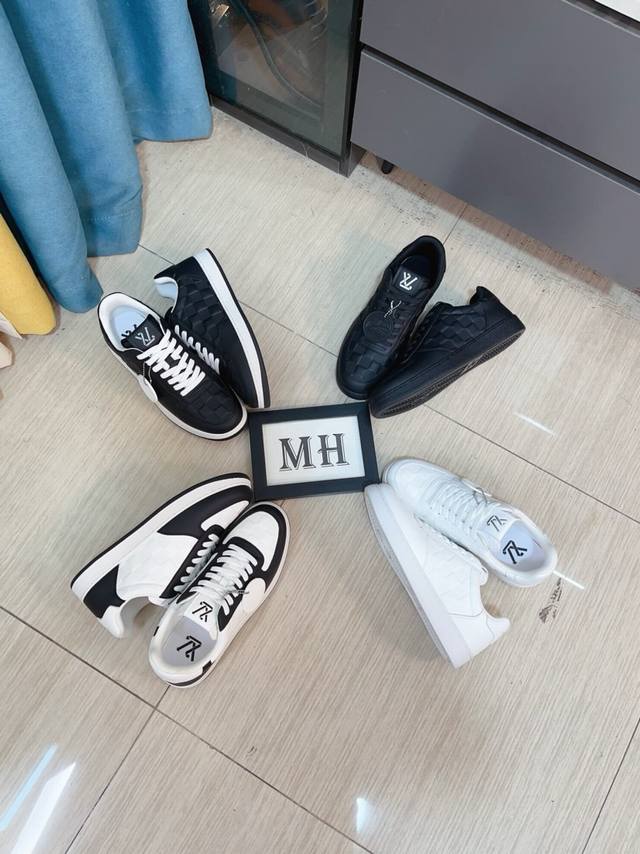 Counter quality, original leather, model number 742360 White leather size: width