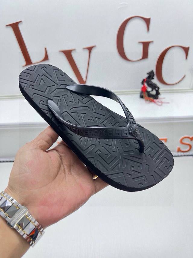 Counter quality, original leather, model number 795240g Large G size: width 22X