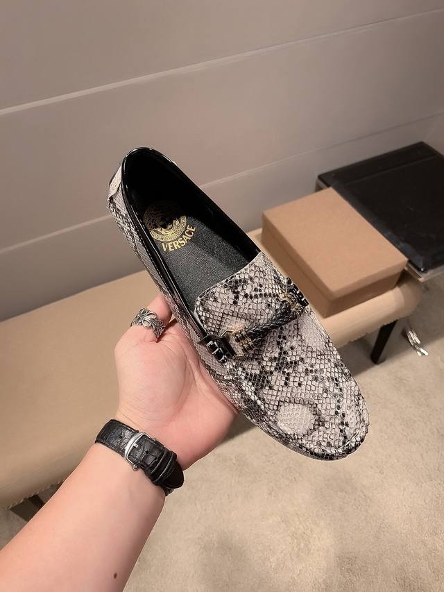 Top quality Gucci single clutch bag, imported from Europe, with Gucci leather si