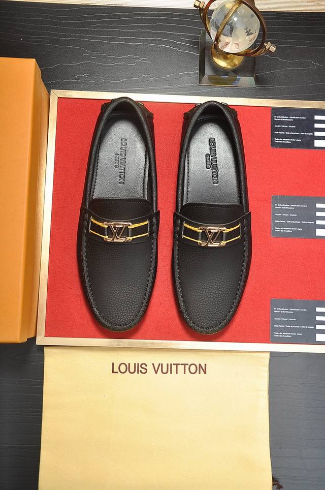 Original quality punch card Brand: Chanel C women's Color: black Buckle: gold an