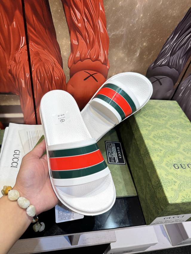 Versace - Pure cowhide, high-end goods, clear texture, super good feel, street-r