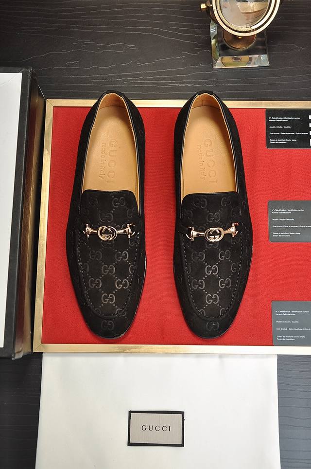 New products, hottest new models, popular all over the world, new Prada models a