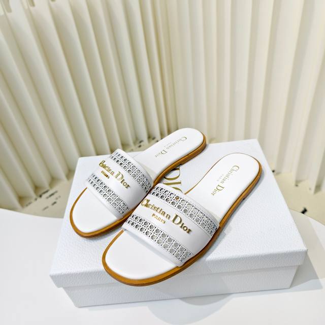 Brand: Ferragamo Grade: Original quality. Top-grain cowhide counter sale classic