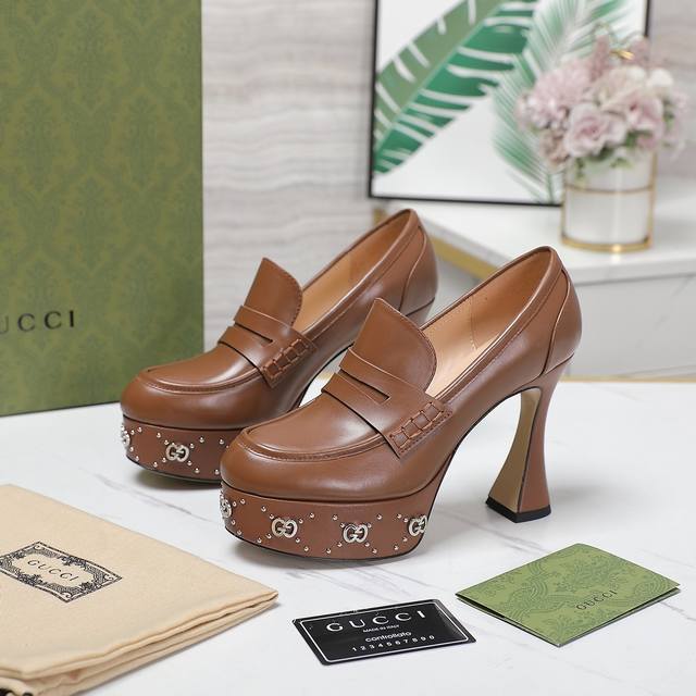 Original quality perforated Brand: Miu Miu Miumiu women's Color: black and brown