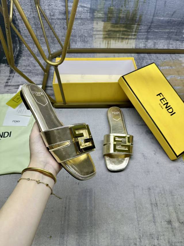 Brand: Loewe. Steel buckle Grade: Original private goods. Imported top layer cow