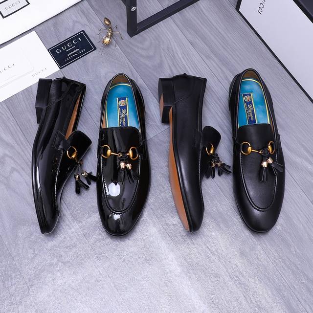 Dior 928 Color Black Blue Gray Pink Size 12*9*5 The latest model from Dior is no