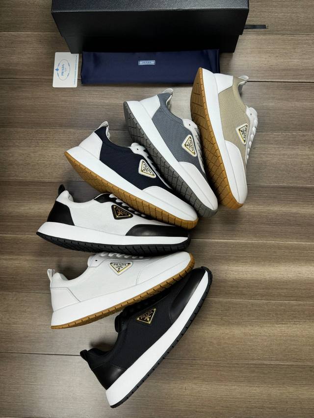 Real price McQueen.Mq new color matching couple slippers are shipped. The origin