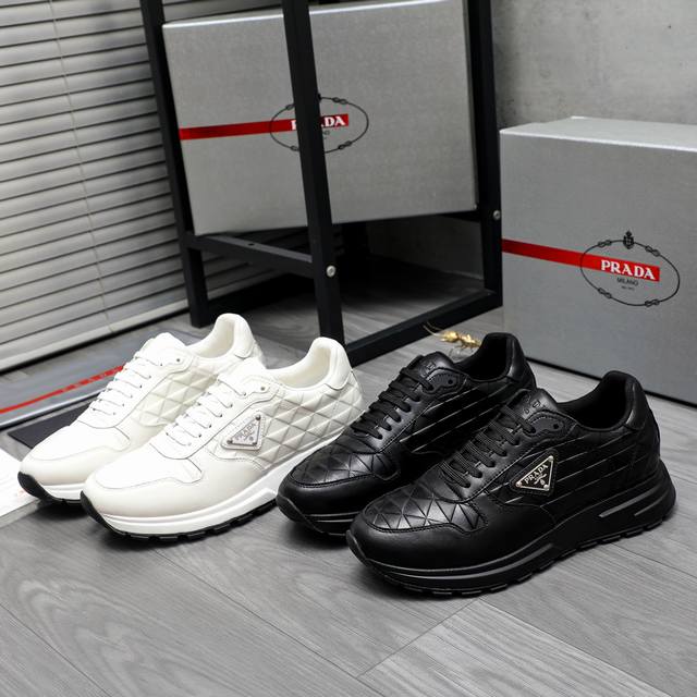 New model from Versace official flagship store, the upper is made of imported It