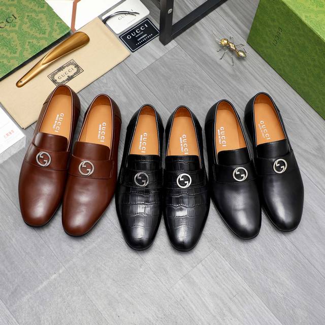 Price: Product Brand: Dg Dolce & Gabbana* Low-top casual shoes Regular size: 35-