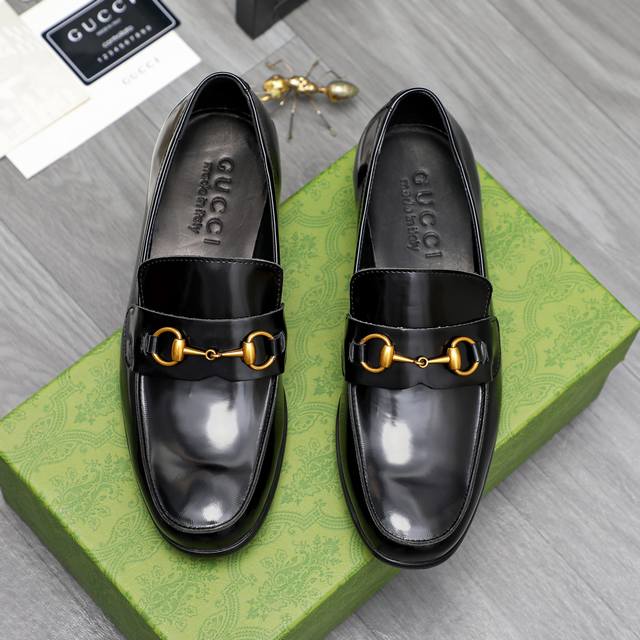 Price: Product Brand: Dg Dolce & Gabbana* Low-top casual shoes Regular size: 36-