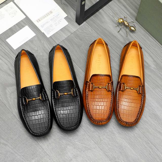 Product name: Gucci Price: Regular size: 38-44 Slip-on shoes Product material: S