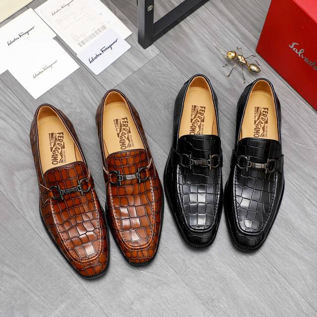 Couple's Style D&G Fashion sports style, simple but not monotonous, extremely co