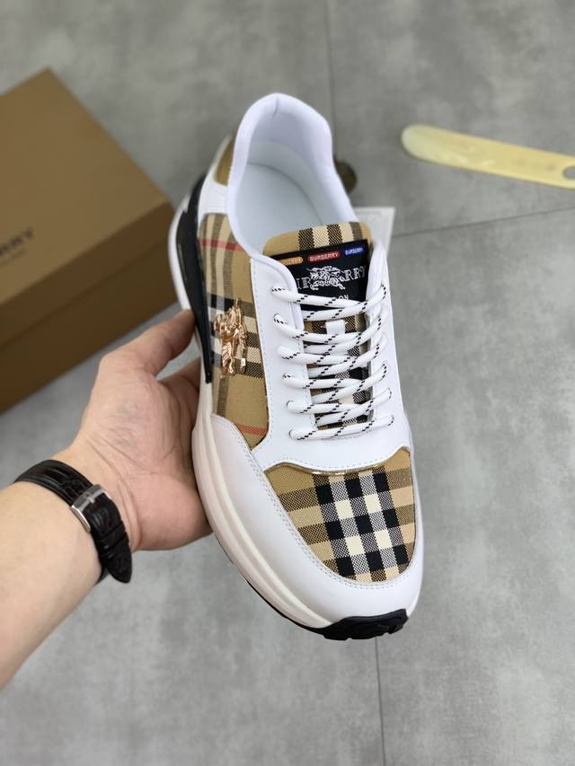 Boss breathable cloth shoes, the upper is made of comfortable breathable fabric,