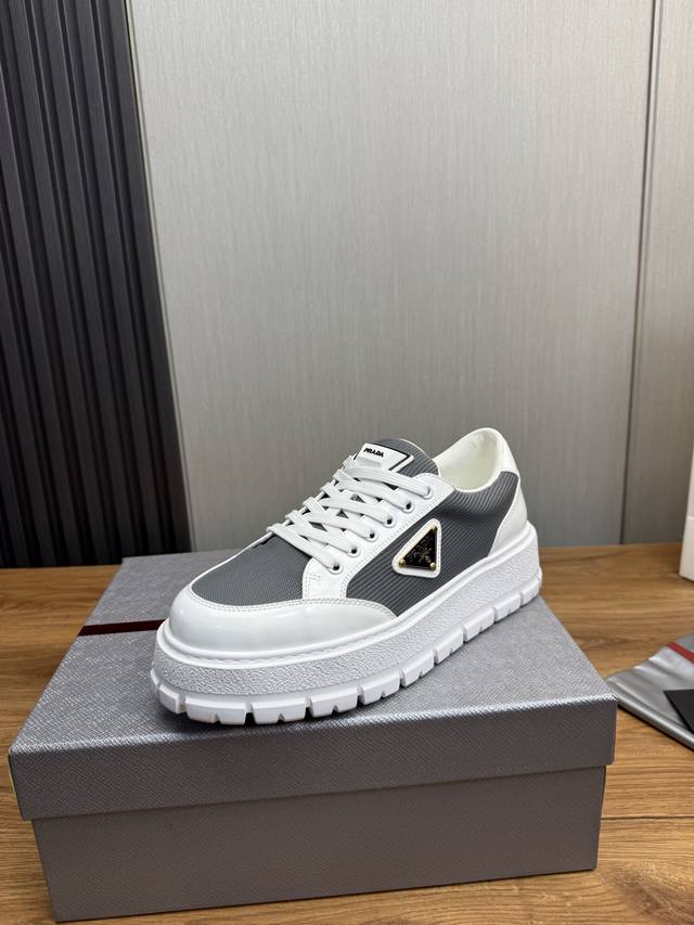 Prada - High-end quality original casual sandals - Upper: pearl grain calfskin,