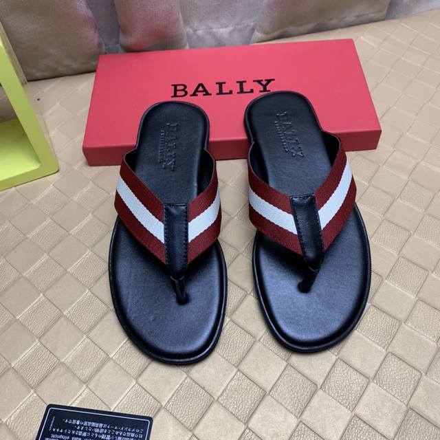 L's leather outsole sandals The iconic brand's classic elements present an avant