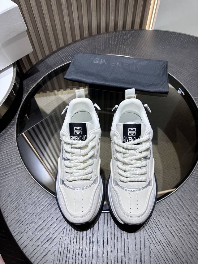 Prada men's nylon fabric sneakers Super simple style, thin fabric, no stuffy fee