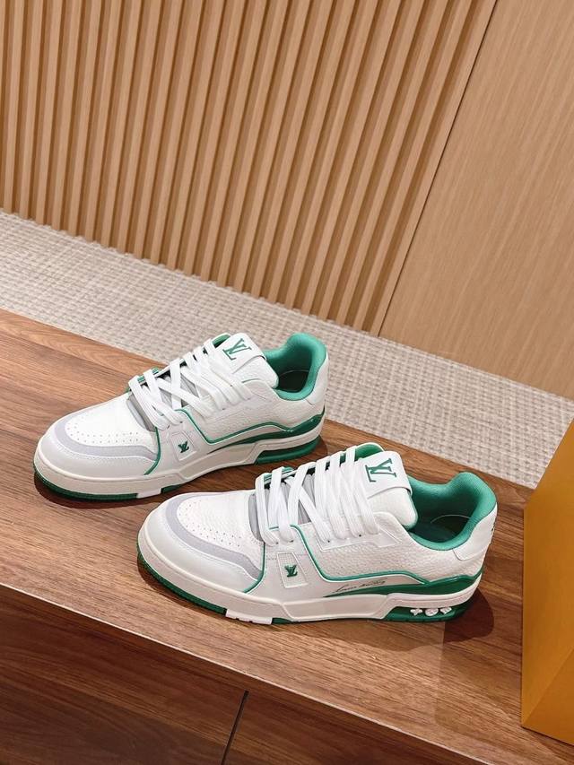 Women and Men Dior Top version couples' model Upper: Made of exclusive custom or