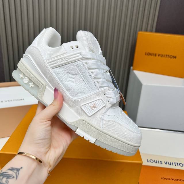 Product trademark: Prada casual leather shoes Regular size: 39-44 38.45.46 Custo