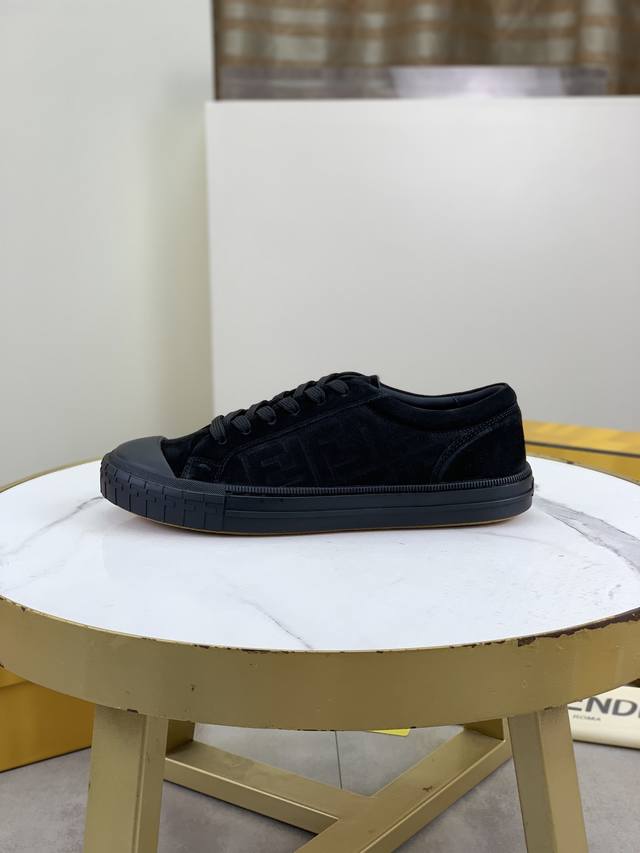 Factory price. New fashion Dior full series, full colors, imported top layer cow