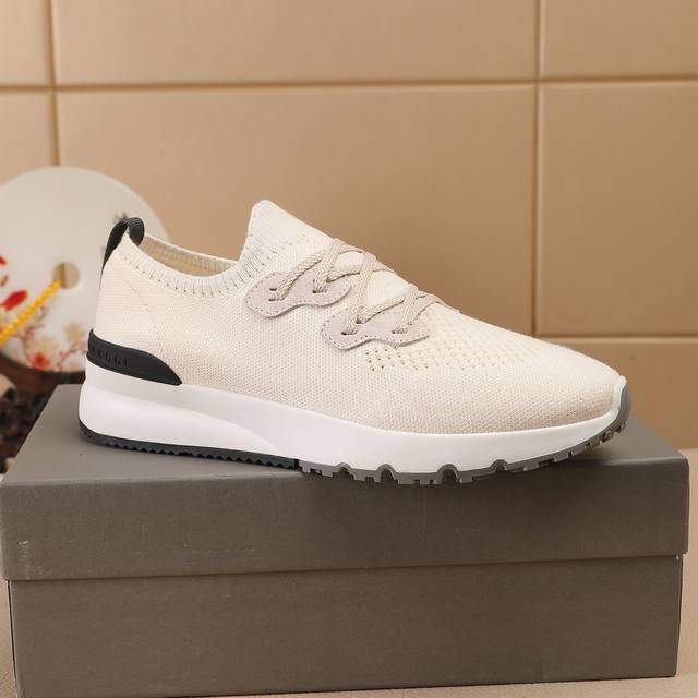 Product trademark: Louis Vuitton casual leather shoes Standard size: 39-44 38.45
