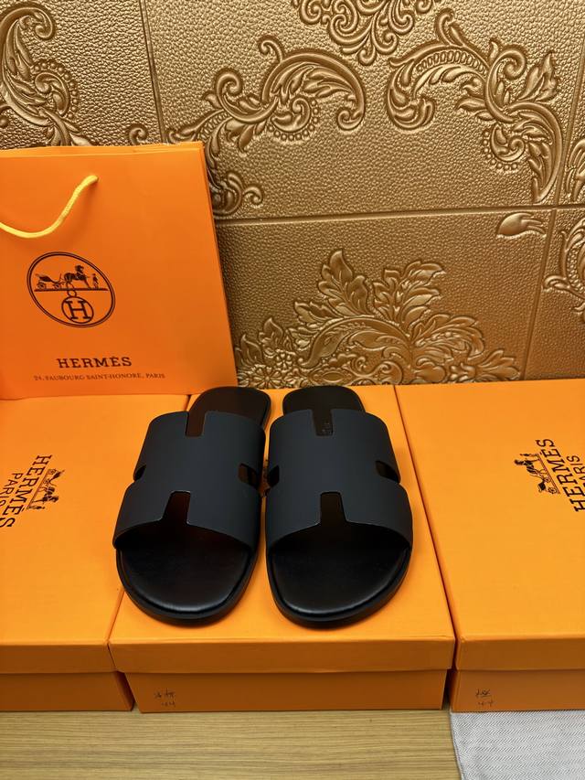 New Prada casual men's shoes, a famous Italian luxury brand, my favorite style a
