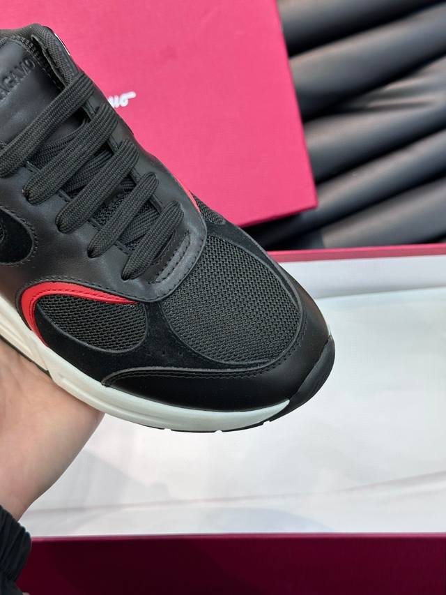 Bottega Veneta's latest Eliot series retro basketball shoes and casual sports ca