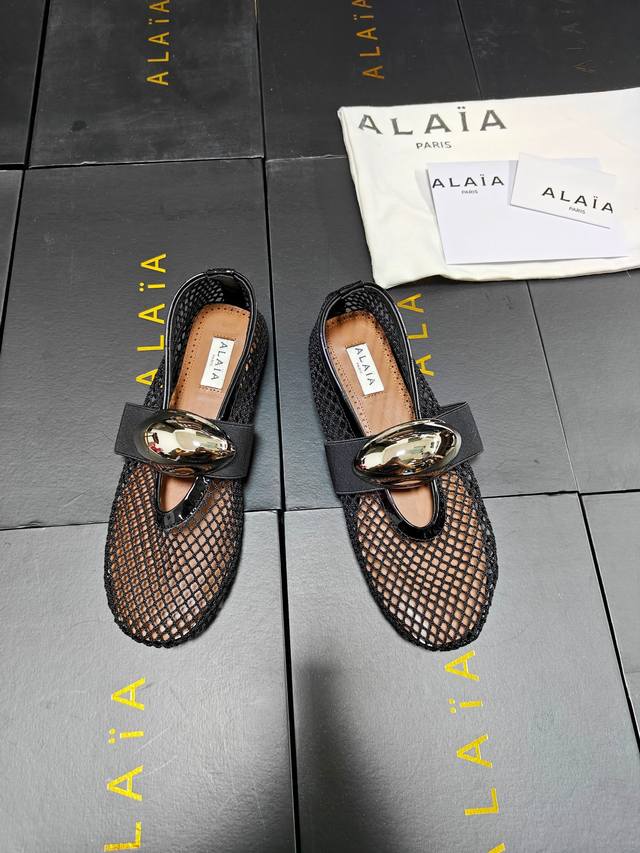 Product trademark: Fendi Fendi slippers Regular size: 38-44 Product material: Se