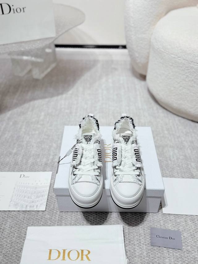 Balmain new men's sports casual shoes, fashionable and trendy, all imported cowh
