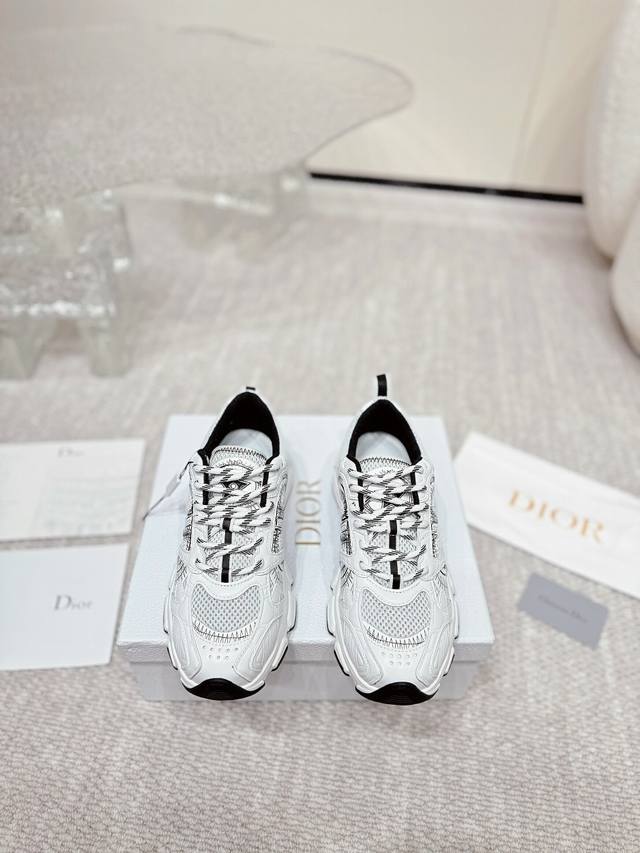 Price: Gucci couple slippers, upper material Eva technology, embossed brand logo